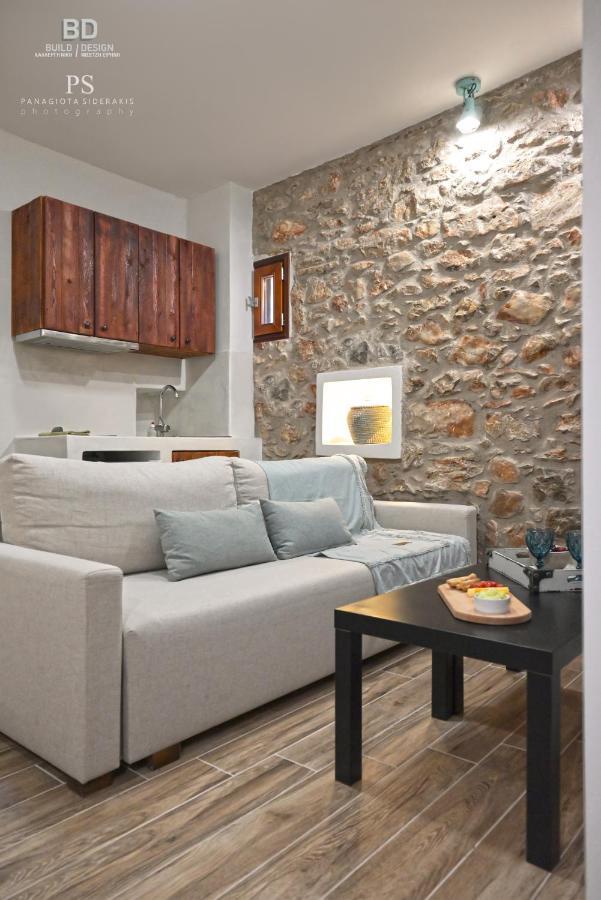 Pyrgos Houses And Restaurant Avgonima Exterior photo